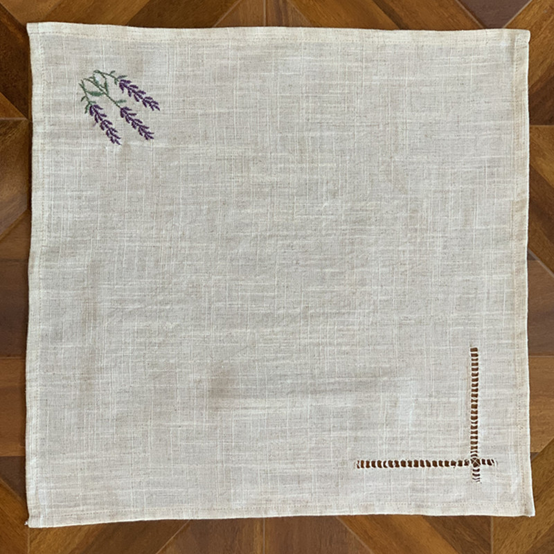 Guardanapo/Sousplat com Bordad - Monogrammed Handkerchief avaliação e preço