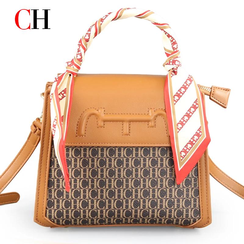 Bolsa Transversal Feminina CH  - Monogrammed Handkerchief avaliação e preço