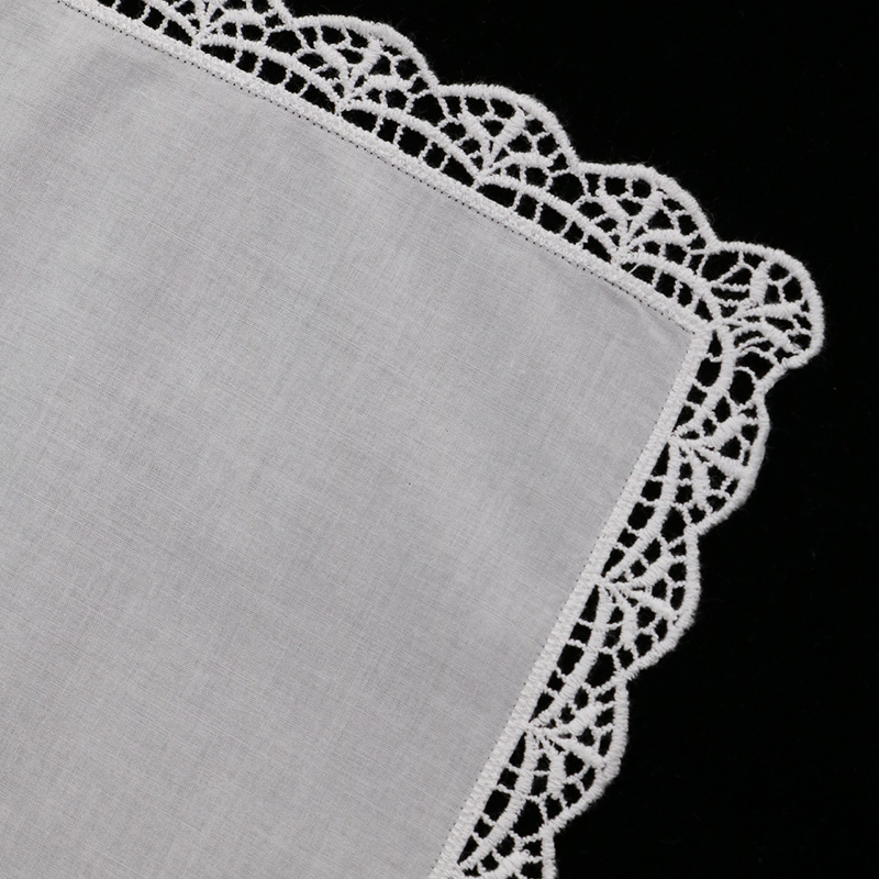 D003 Lenços de Renda Brancos 1 - Monogrammed Handkerchief avaliação e preço